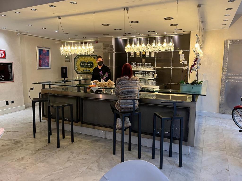 布鲁吉里奥运动风酒店 外观 照片