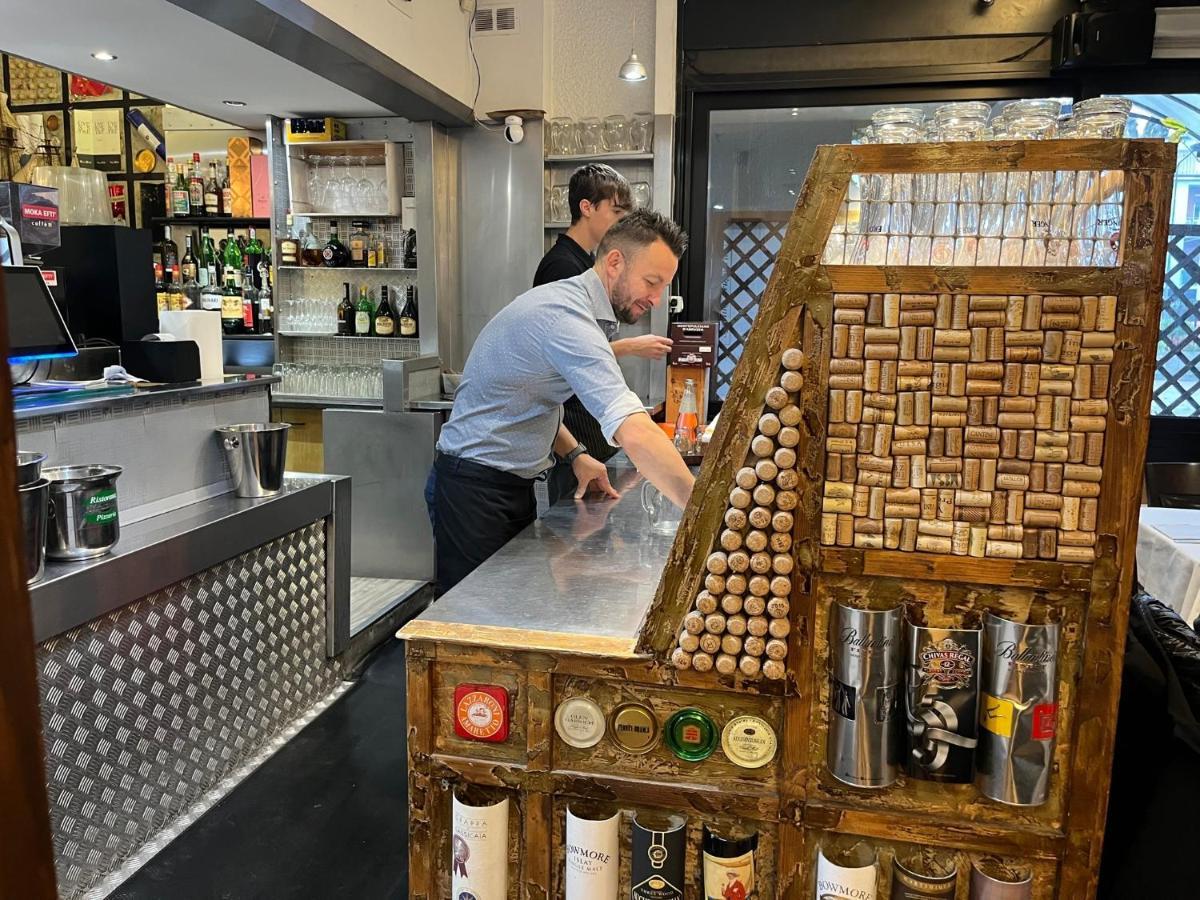 布鲁吉里奥运动风酒店 外观 照片